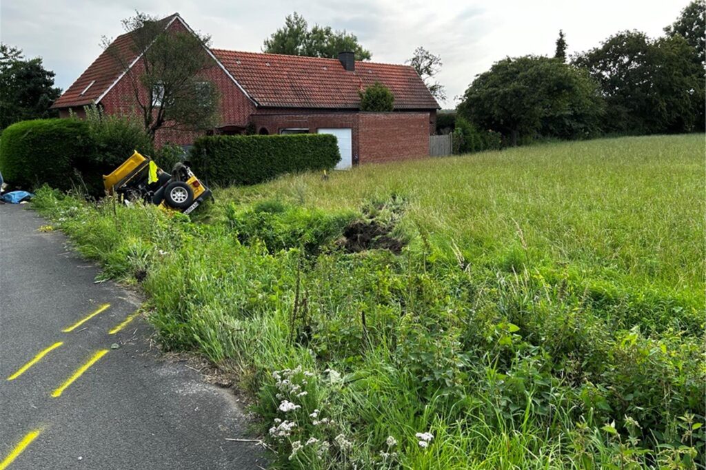 Der Wagen des Lüners kam von der Straße ab. Die Polizei hat dies vor Ort mit gelben Linien auf dem Asphalt markiert. Der Wagen des Lüners kam von der Straße ab. Die Polizei hat dies vor Ort mit gelben Linien auf dem Asphalt markiert.