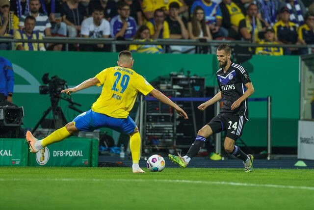 11.08.2023, Fussball, DFB Pokal, 1. Runde, Saison 2023/2024, Eintracht Braunschweig – FC Schalke 04, Dominick Drexler (FC Schalke 04)