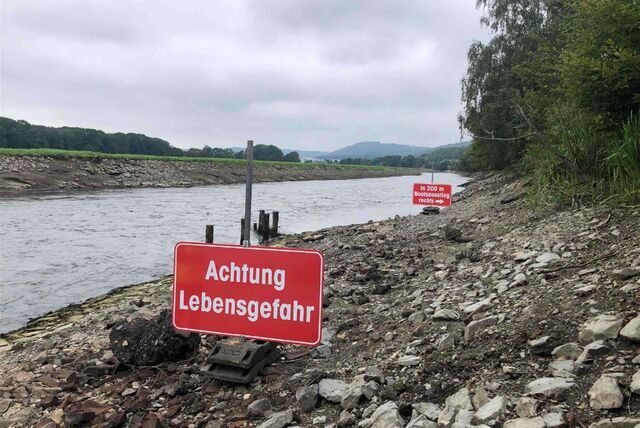 Schilder am Wehr in Westhofen