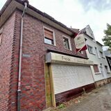 Die ehemalige Backstube Freise an der Ecke Josef-/Hauptstraße steht schon lange leer. Mit einem Besitzerwechsel könnte neues Leben Einzug erhalten.