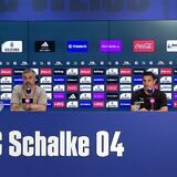 Schalke Cheftrainer Thomas Reis und Kiel-Trainer Marcel Rapp in der Pressekonferenz  nach dem Spiel Schalke gegen Kiel.