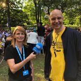 Wir haben das Welttheater der Straße in Schwerte besucht. Festival-Leiter Holger Ehrich sprach dabei mit Redakteurin Martina Niehaus.