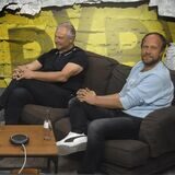 Katja Wehrland, Teddy de Beer und Jürgen Koers sitzen im Video-Studio der Ruhr Nachrichten.