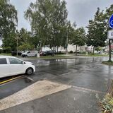An der Ruhrstraße werden Nutzer des Ruhrtalradweges neuerdings über eine Rampe vom kombinierten Geh- und Radweg auf die Fahrbahn geleitet.