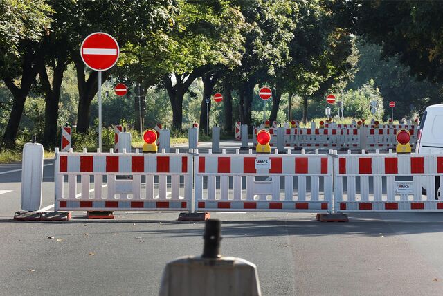 Beschilderung und Vorbereitung für den Umbau der Westicker Straße