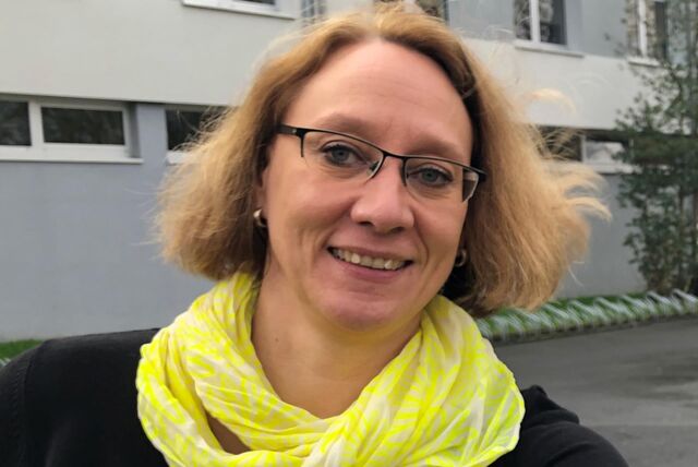 Dr. Jennifer Lach, Leiterin der Willy-Brandt-Gesamtschule in Bergkamen, meint zur anstehenden Reform: „Am Ende kommt es sicherlich auf die Ausgestaltung an, aber erste Ansätze sehe ich durchaus positiv.“