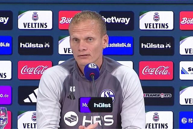 09.10.2023, Fussball, 2. Bundesliga, Saison 2023/2024, Pressekonferenz FC Schalke 04, Cheftrainer Karel Geraerts (FC Schalke 04)



Foto: RHR-FOTO
