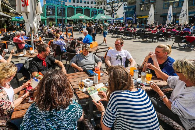 Am Alten Markt in Dortmund gibt es gleich mehrere beliebte Gastronomien. Besonders bei gutem Wetter wird es hier voll.