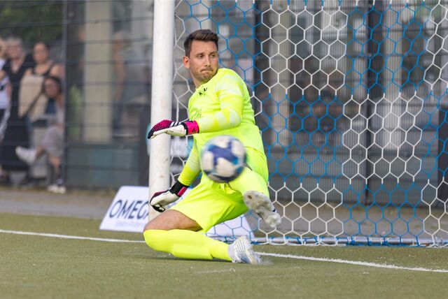 Parierte in Welper einen Strafstoß: KSV-Keeper Ivan Mandusic.