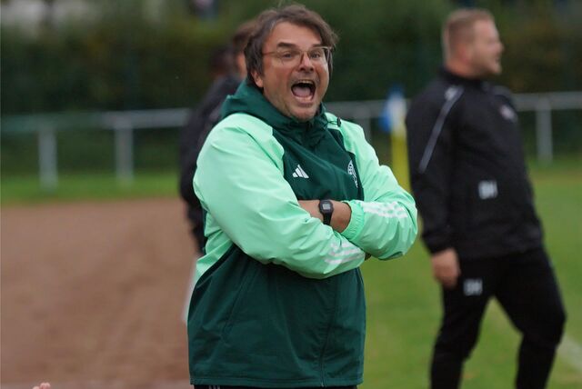 HSC-Coach Benjamin Hartlieb konnte mit dem 0:2 gegen Soest nicht zufrieden sein.