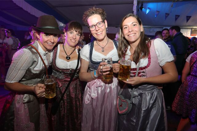 1000 Gäste werden zum zweiten Oktoberfest der Bürgerschützengilde kommen, viele davon wie hier 2019 in bayerischer Tracht.