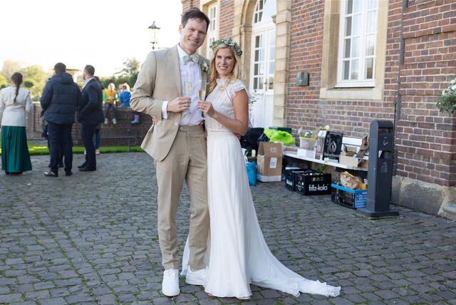 Victoria und Christoph Rösmann haben am Schloss Nordkirchen geheiratet.