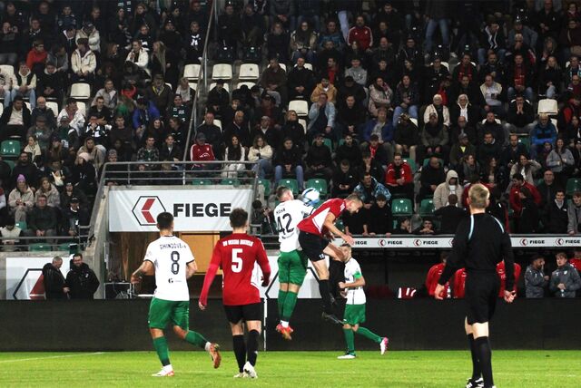 Yannick Goecke im Kopfballduell