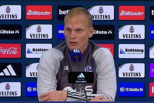 Karel Geraerts macht klare Ansagen auf der Pressekonferenz vor dem Spiel gegen Hannover.