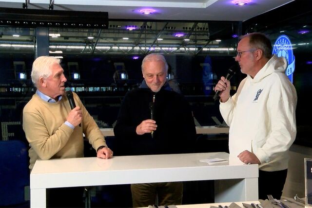 Die Fußball-Legenden Rüdiger Abramczik und Klaus Fischer im Legenden-Talk