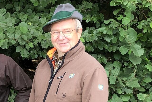 Hermann Wolff aus Dorsten ist Geschäftsführer des Bundesverbandes Deutscher Berufsjäger und Wolfsberater für Raesfeld, Heiden und Reken.