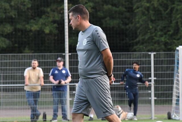 Stefan Urban kann sich ab der Rückrunde im Kampf gegen den Abstieg auf die Nehmerqualitäten eines erfahrenen Fußballspielers verlassen.