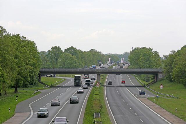 Blick auf die A1 bei Rünthe.