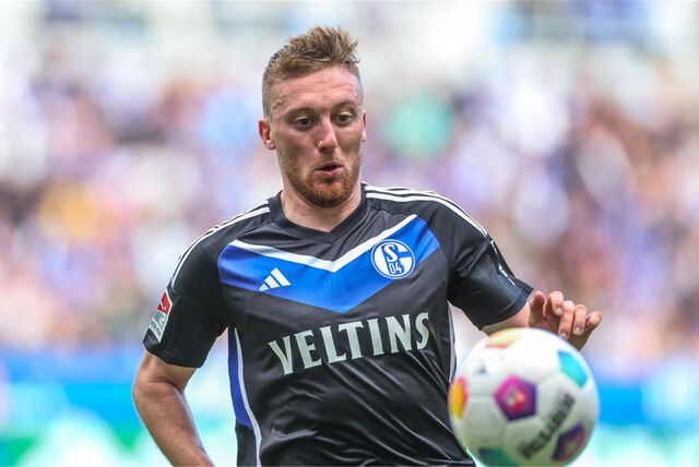 22.10.2023, Fussball, 2. Bundesliga, 10. Spieltag, Saison 2023/2024, Karlsruher SC – FC Schalke 04, Tobias Mohr (FC Schalke 04)


Foto: Tim Rehbein/RHR-FOTO