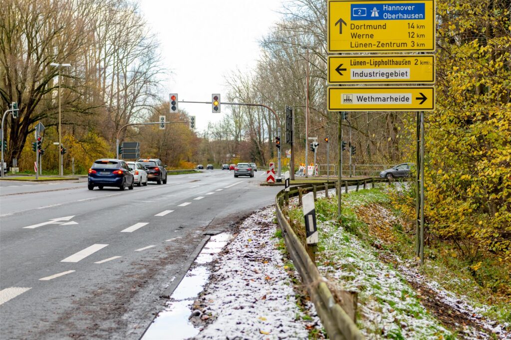 Die Kreuzung Wethmarheide / Brambauerstraße. Die Kreuzung ist Anfang sowie Ende der Umleitung. Die Kreuzung Wethmarheide / Brambauerstraße. Die Kreuzung ist Anfang sowie Ende der Umleitung.