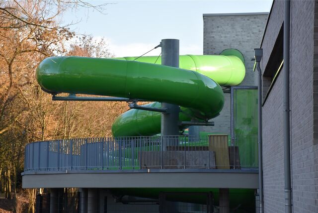 Die Rutsche im Solebad ist wieder in Betrieb.