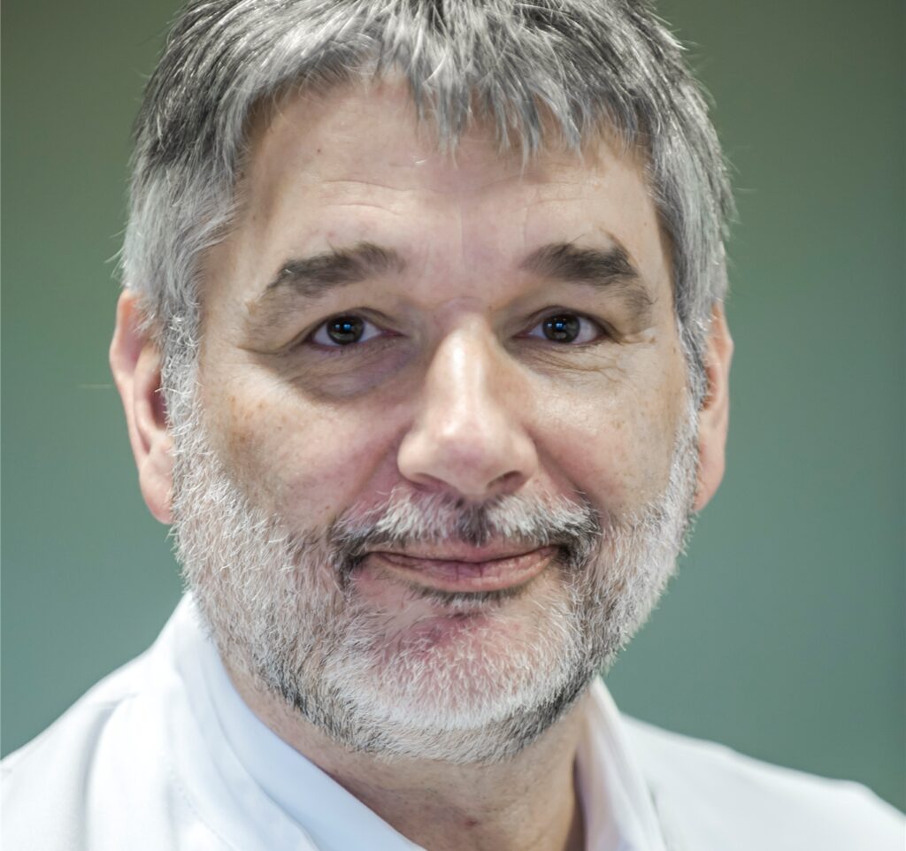 Dr. Jens-Peter Stahl warnt vor illegalen Böllern und dem unsachgemäßen Gebrauch von zugelassenem Feuerwehr. Dr. Jens-Peter Stahl warnt vor illegalen Böllern und dem unsachgemäßen Gebrauch von zugelassenem Feuerwehr.