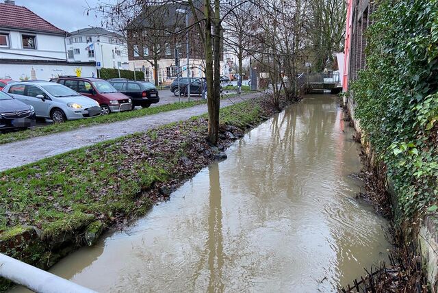 Die Pegel von Ruhr und Mühlenstrang in Schwerte steigen aktuell wieder.