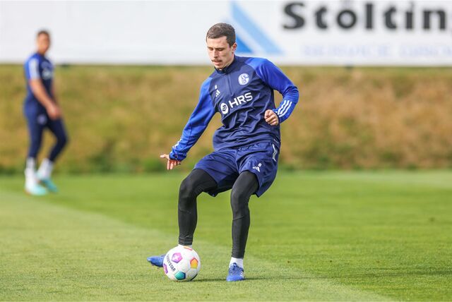 08.01.2024, Fussball, 2. Bundesliga, Saison 2023/2024, Wintertrainingslager FC Schalke 04 in Albufeira/Portugal, Ron Schallenberg (FC Schalke 04)


Foto: Tim Rehbein/RHR-FOTO