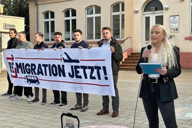 AfD-Kreisvorsitzende Friederike Hagelstein im August 2023 bei einer Demonstration in Unna-Massen.