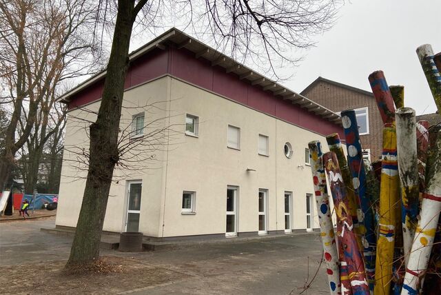 Das OGS-Gebäude der Friedrich-Kayser-Schule in Schwerte ist zu klein. Es soll um einen Essensraum erweitert werden.