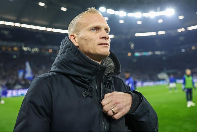20.01.2024, Fussball, 2. Bundesliga, 18. Spieltag, Saison 2023/2024, FC Schalke 04 – Hamburger SV, Cheftrainer Karel Geraerts (FC Schalke 04)


Foto: Tim Rehbein/RHR-FOTO