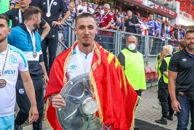 Darko Churlinov schaffte mit Schalke 04 in der Saison 2021/2022 die Rückkehr in die Bundesliga.