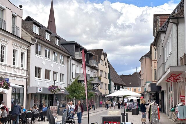 Die Massener Straße bietet zahlreiche gastronomische Möglichkeiten.