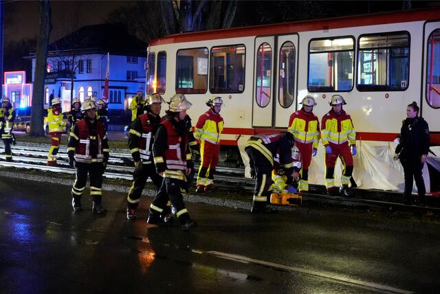 An der B1 ist Anfang Februar im Bereich Voßkuhle eine Frau von einer Stadtbahn überrollt worden und gestorben. Der Bahnfahrer stand mutmaßlich unter Drogeneinfluss.