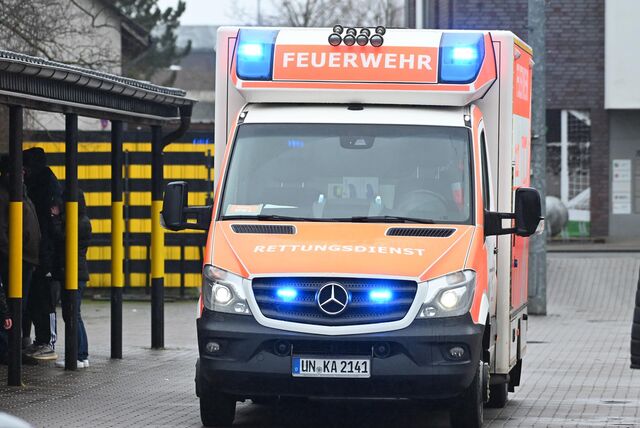 Im Freundschaftsspiel zwischen SuS Kaiserau III und Gurbet Spor Bergkamen II rückte der Krankenwagen an.