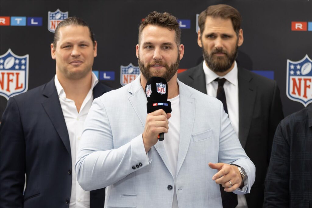 Die ehemaligen NFL-Spieler Markus Kuhn, Björn Werner und Sebastian Vollmer (v.l.) werden als TV-Experten für RTL vorgestellt.