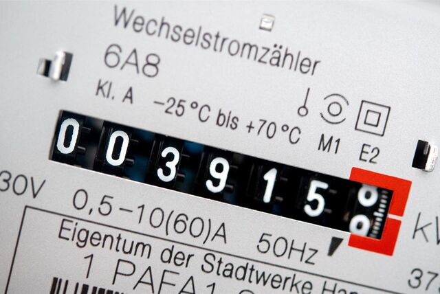 Das Auf und Ab der Strom- und Erdgaspreise kann verwirren, Verbraucher finden im Internet Hilfe von ihrem Anbieter.