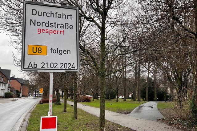 Die Nordstraße wird am 21. Februar wegen Arbeiten der GSW an Versorgungsleitungen zeitweilig gesperrt. Hinweise gibt es schon an den Zufahrtsstraßen wie hier an der Derner Straße in Höhe des Stadtparks.