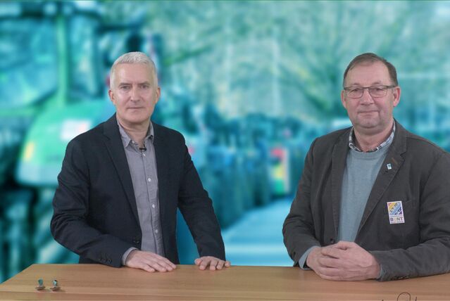 Hans-Heinrich Wortmann (r.), Vorsitzender des Kreisverbandes Ruhr-Lippe des Deutschen Bauernverbandes, im Interview mit HA-Redakteur Marcus Land.