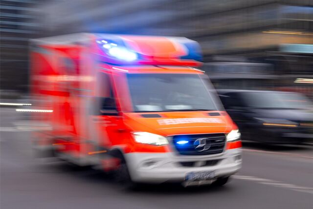 Im Krankenhaus wurde die erfasste Fußgängerin ambulant untersucht.