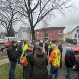 Viele waren der Einladung der Stadt gefolgt, an der Moltkestraße in den Dialog zu gehen. Das Thema: die B54 und die aktuelle Sperrung der Brambauerstraße.