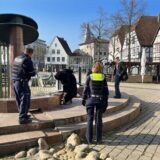 Der Marktbrunnen ist der Treffpunkt der Trinkerszene.
