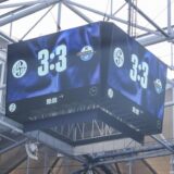 09.03.2024, Fussball, 2. Bundesliga, 25. Spieltag, Saison 2023/2024, FC Schalke 04 – SC Paderborn 07, Endstand auf dem Videowürfel.