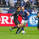 08.10.2023, Fussball, 2. Bundesliga, 9. Spieltag, Saison 2023/2024, FC Schalke 04 – Hertha BSC, v. l. Fabian Reese (Hertha BSC), Henning Matriciani (FC Schalke 04)