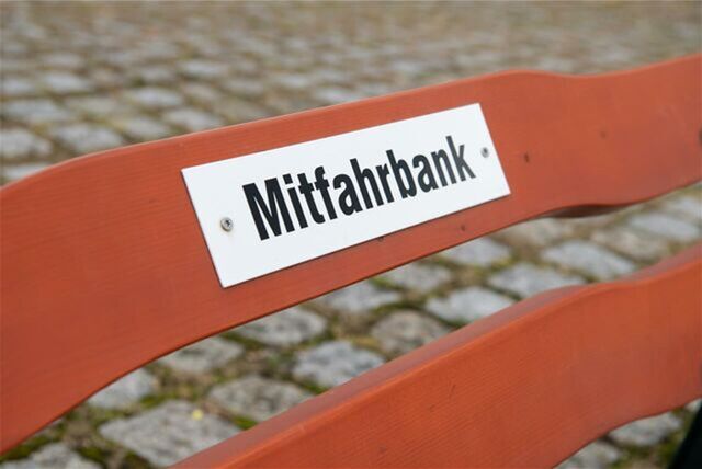 Solche Mitfahrbänke könnte es möglicherweise bald auch in Selm geben. Zumindest mögliche Standorte werden jetzt geprüft.