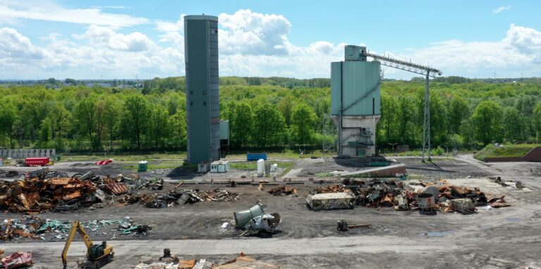 Dieses Bild entstand Mitte Mai dieses Jahres und dokumentiert einen Teil der laufenden Abrissarbeiten auf dem ehemaligen Steag-Gelände in Lünen.