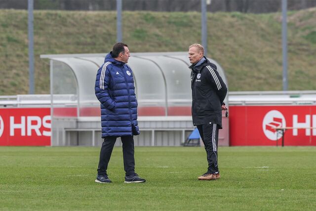 Viel Gesprächsbedarf: Marc Wilmots und Karel Geraerts.