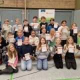 Das Anne-Frank-Gymnasium, hier die Klasse 5b, knackte neue Rekorde bei der Vergabe der Sportabzeichen 2023.
