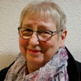 Jutta Maeder und ihre Mitstreiter sorgen mit QR-Codes an markanten Stellen des Ortsteils dafür, dass Interessierte Heeren-Werve neu entdecken können.
