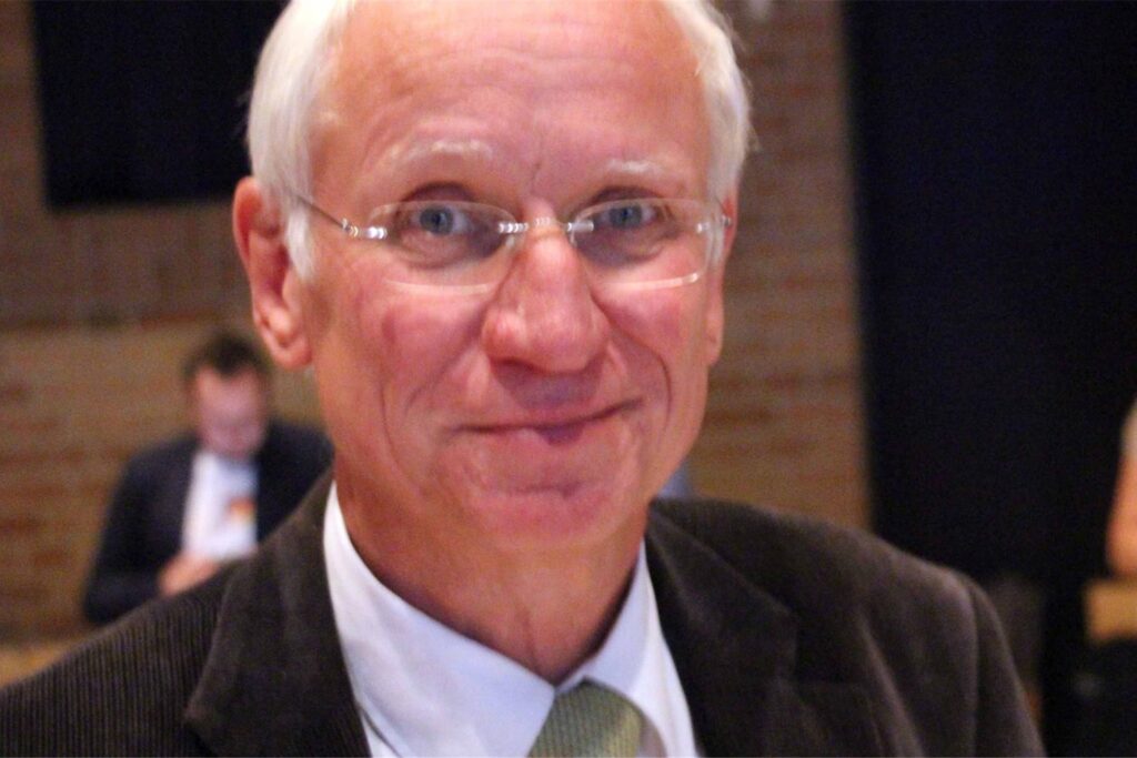 Die FDP um den Fraktionsvorsitzenden Klaus Schmidtmann sieht das Ansehen des Stadtrates in Gefahr, wenn die angeklagten Ratsmitglieder weiter mitwirken.